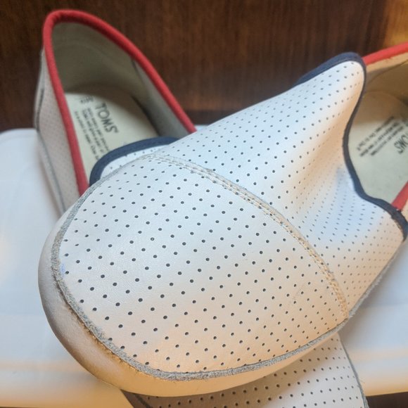 TOMS Slip on shoes - Picture 2 of 6